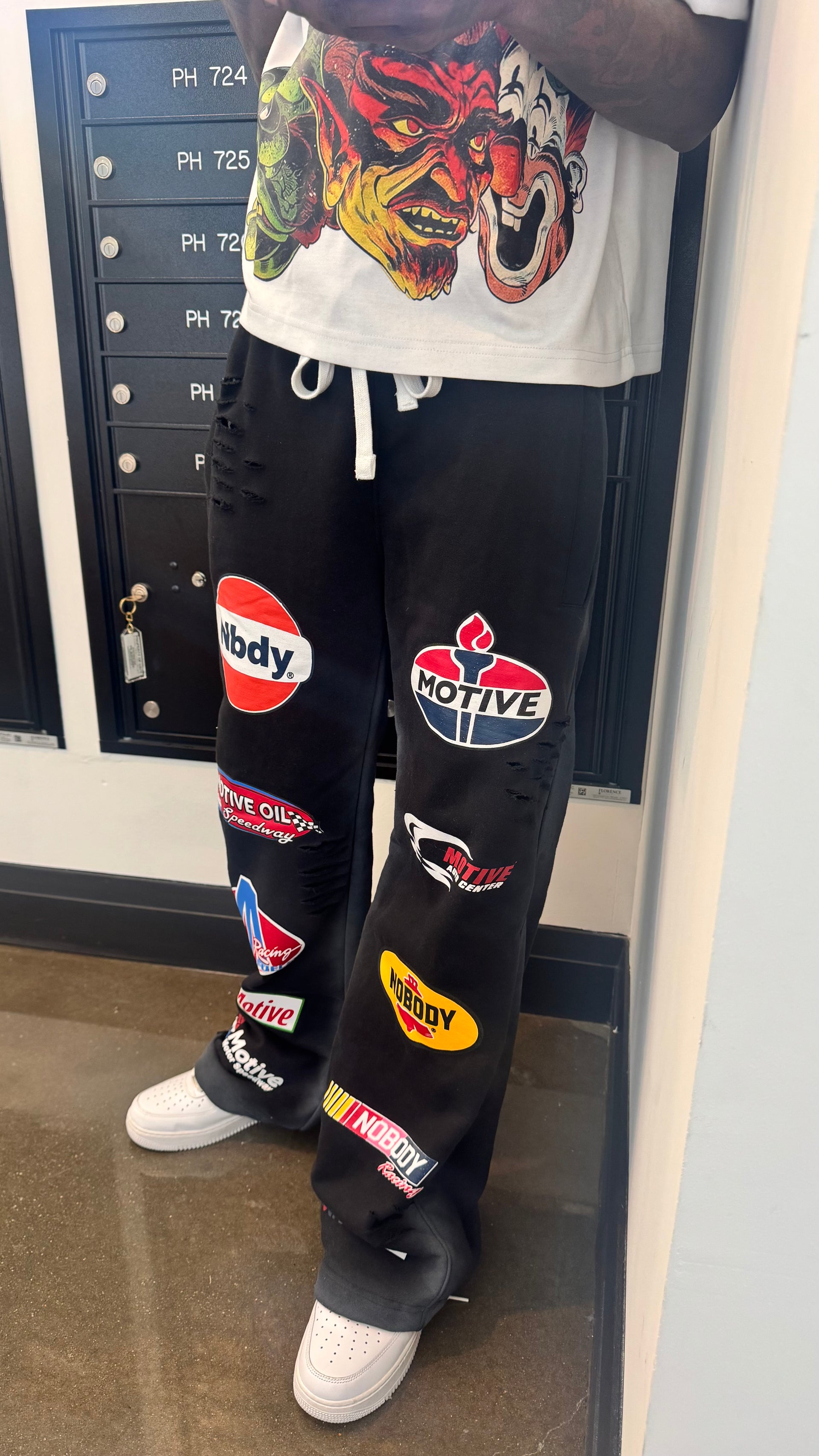 Vintage Logo Sweats (Black)