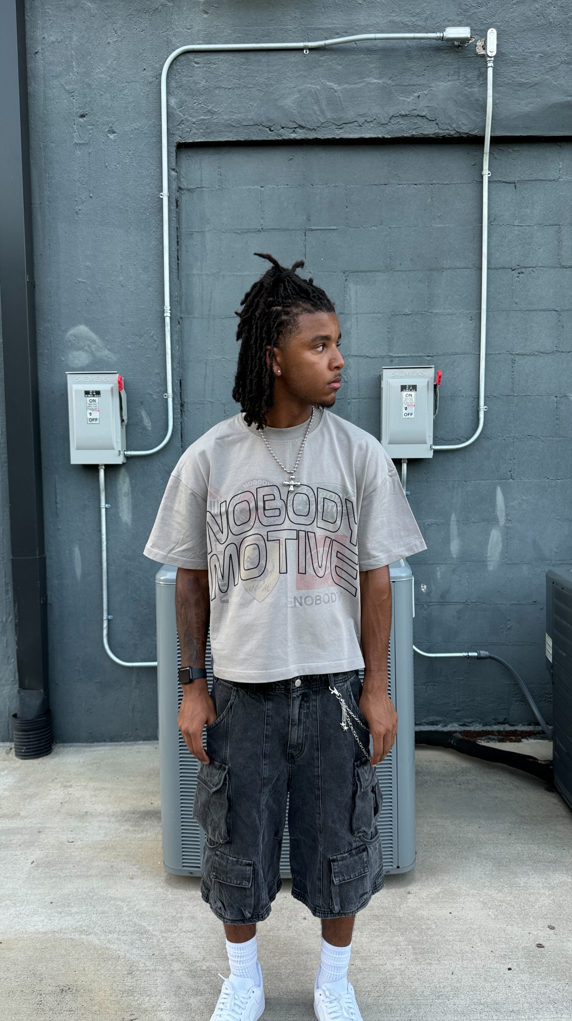 NOBODY AUTOMOTIVE BOXY CROPPED TEE (Grey)